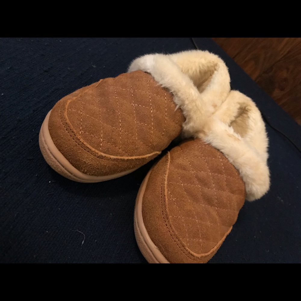 CLARKS Comfy Slipper Shoes